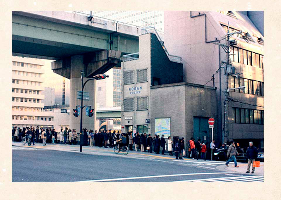 堂島本店前の様子